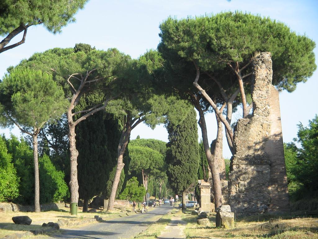 Bella Roma Domus Acomodação com café da manhã Exterior foto