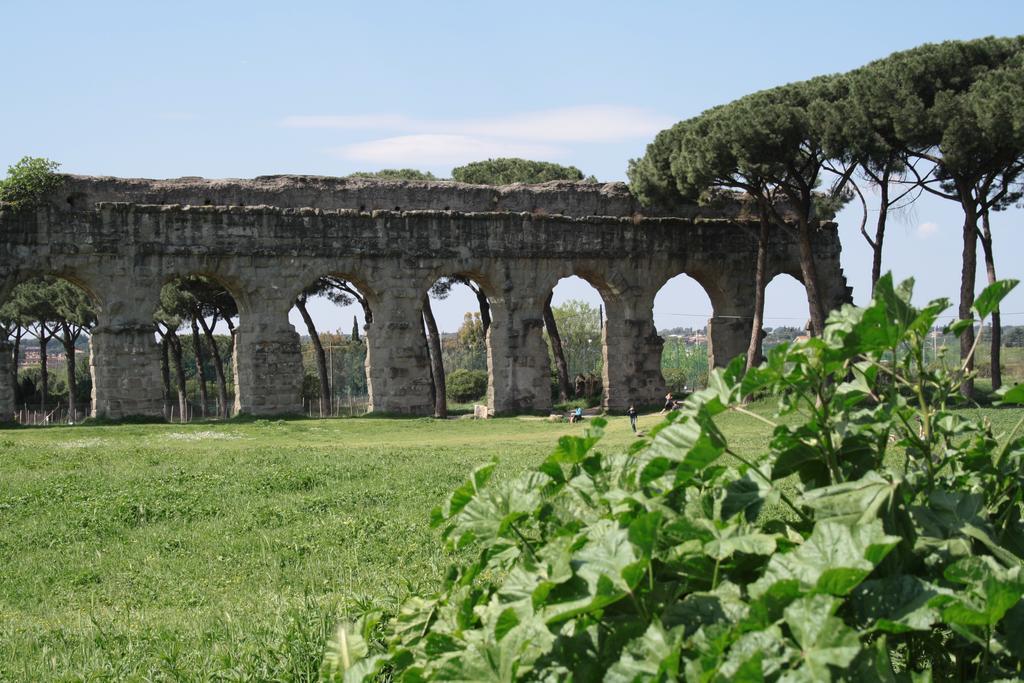 Bella Roma Domus Acomodação com café da manhã Exterior foto