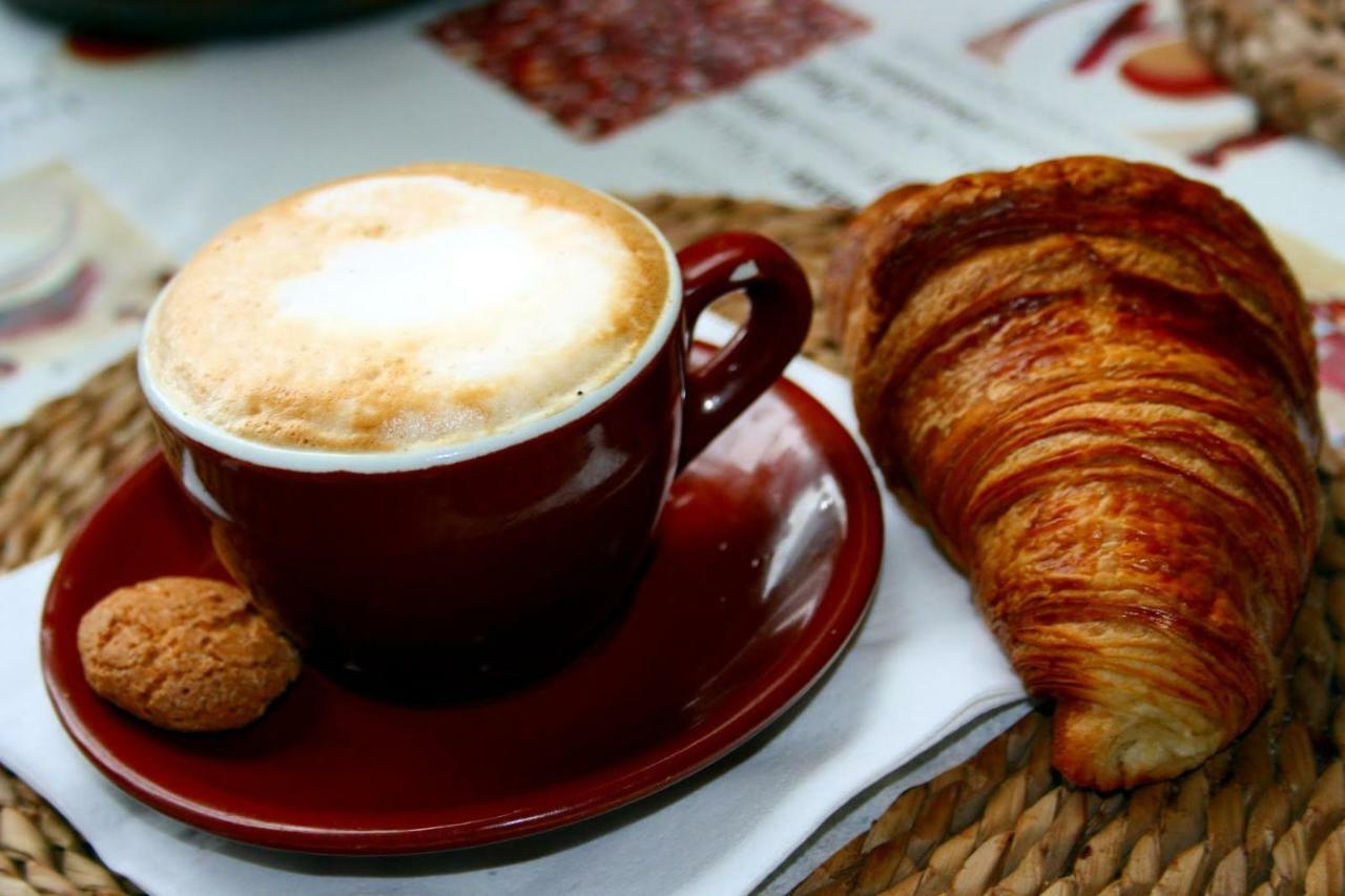 Bella Roma Domus Acomodação com café da manhã Exterior foto